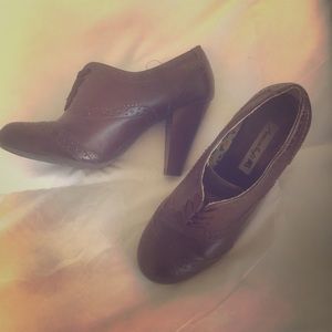 Chic Vintage Brown Booties